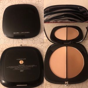 Marc Jacobs silky contouring powder